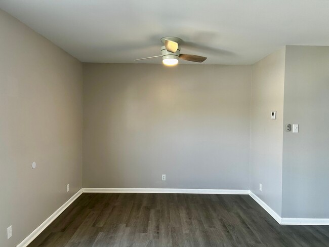 Photo - 305 Greenbriar St Unit 24
