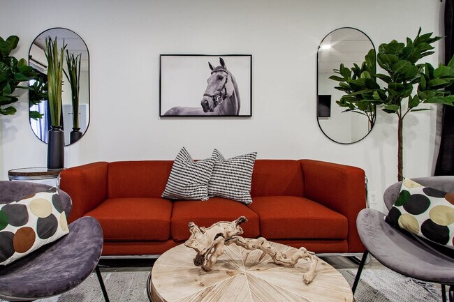 Photo - 1020 16th St NW Unidad ID1037710P