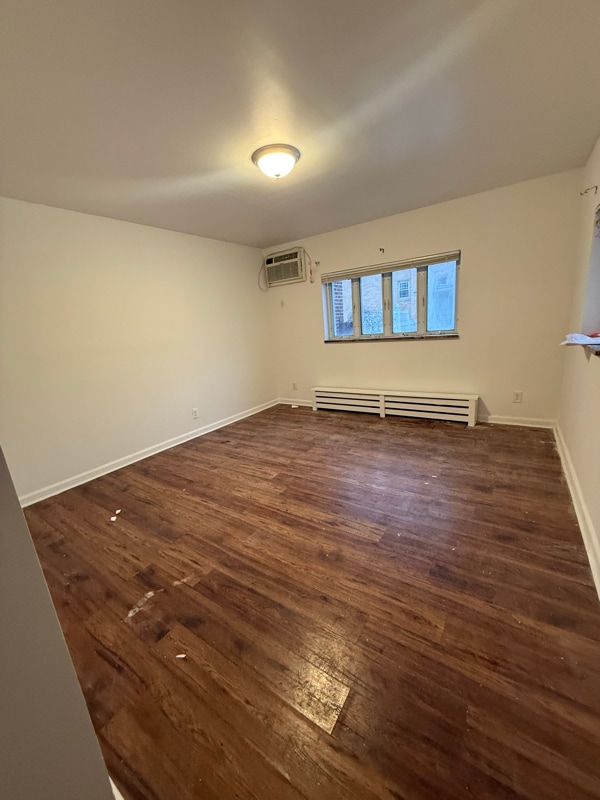 Photo - 47-14 Ditmars Blvd