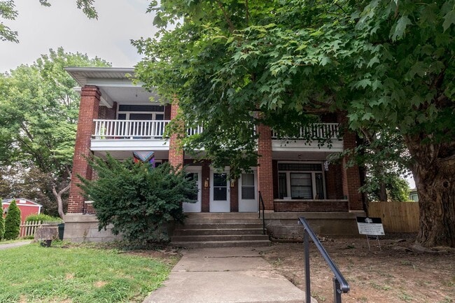 Building Photo - 145 N Keats Ave Unit #3