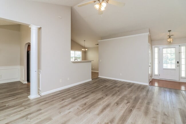 Photo - 216 Overlook Dr