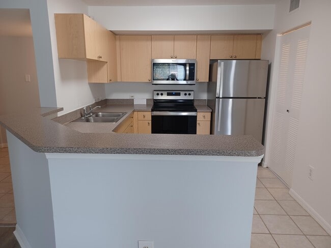 Photo - 215 Villa Cir