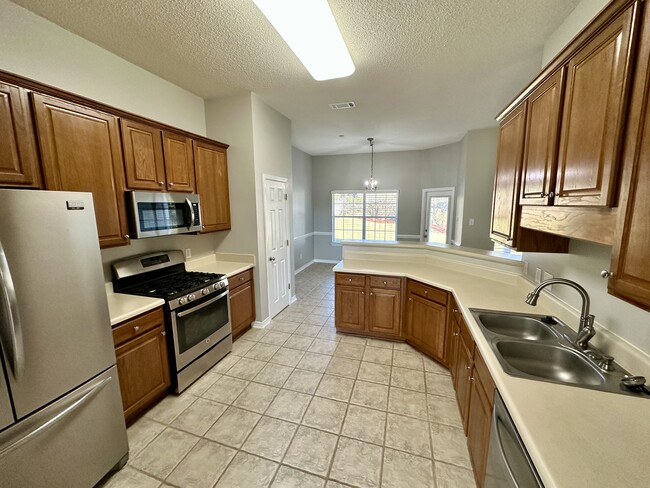 Photo - 27094 Stratford Glen Dr