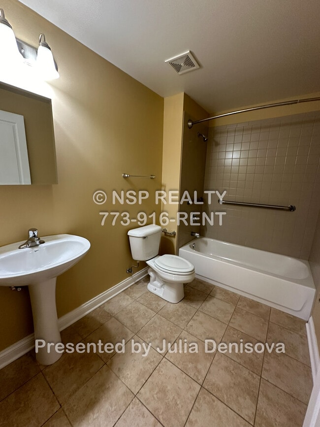 Photo - 3400 N Old Arlington Heights Rd Unit 408