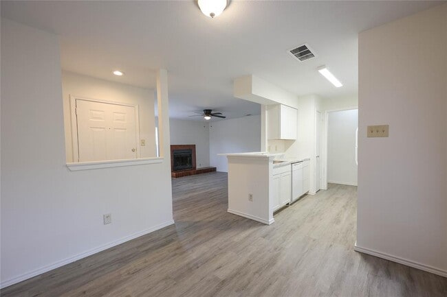 Photo - 8701 Schick Rd