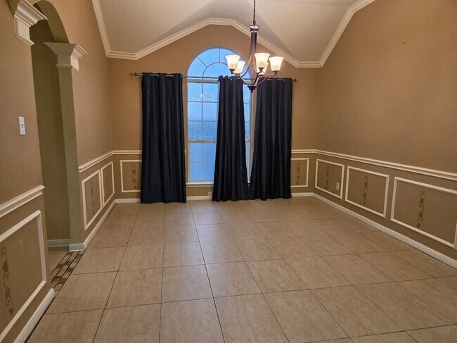 19315 Cloud Peak Dr