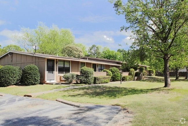 Wesley Pines - Wesley Pines Apartments