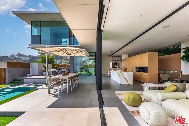 1807 Blue Heights Dr