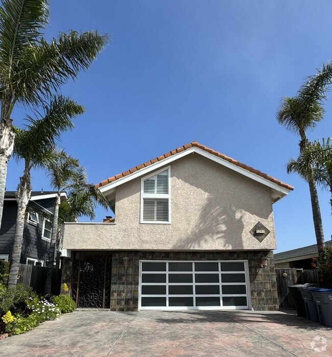 Building Photo - Wonderful Family Home in Mandalay Shores –...