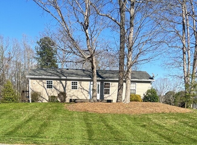Building Photo - Ranch with Basement for Rent Rental