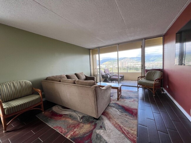 Photo - 2BD/2BA/2PKG. Furnished, Waikiki, Views, B...