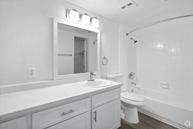 Building Photo - Terre at 1038 Peach Rental
