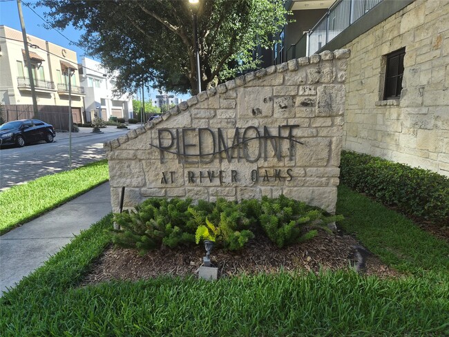 Photo - 1010 Rosine St Unit 23