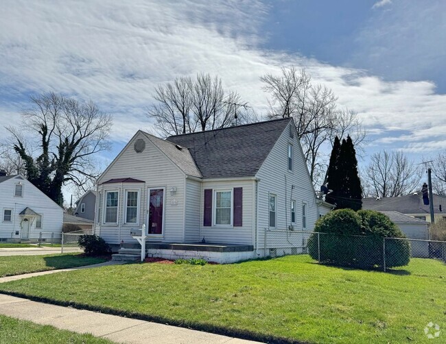 Building Photo - 15138 Crescentwood Ave Rental