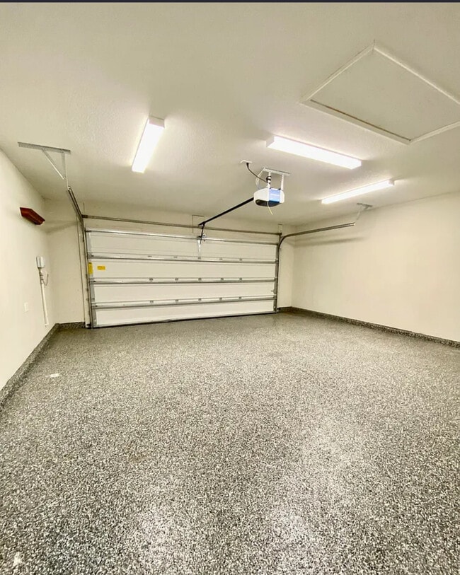 Photo - 144 Moorcroft Way