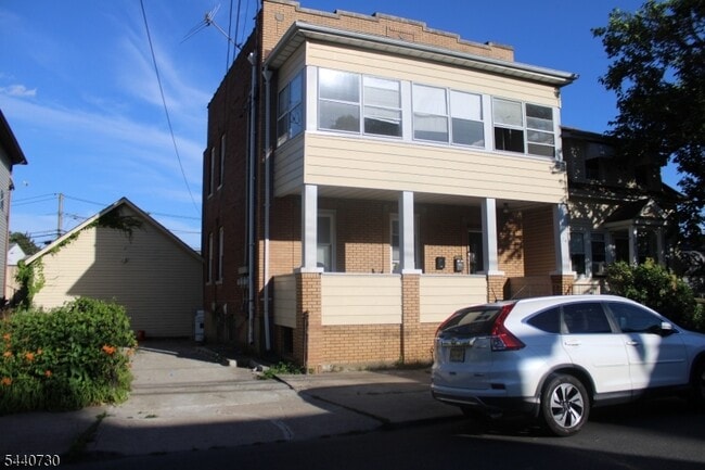 Building Photo - 74 Westminster Pl Unit 2