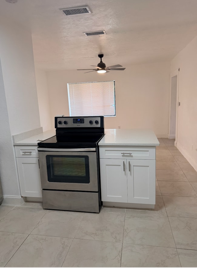 Photo - 9518 N Dartmouth Ave