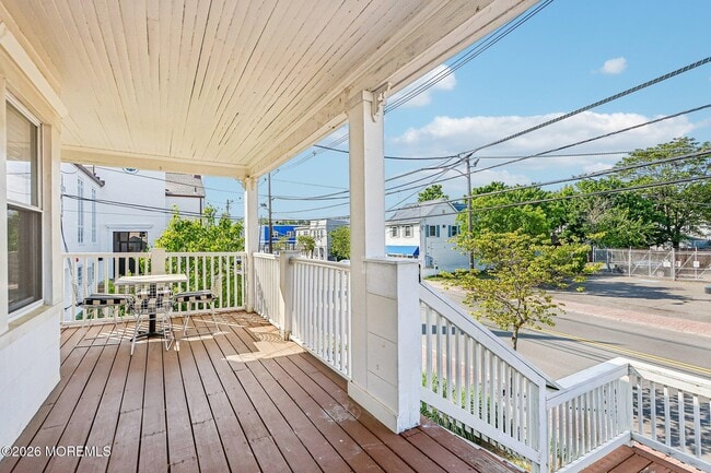 Photo - 179 Bay Ave