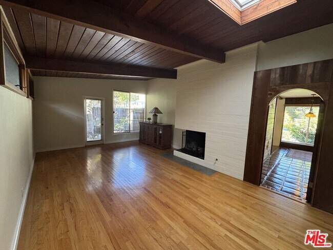 Photo - 2731 N Beverly Glen Blvd