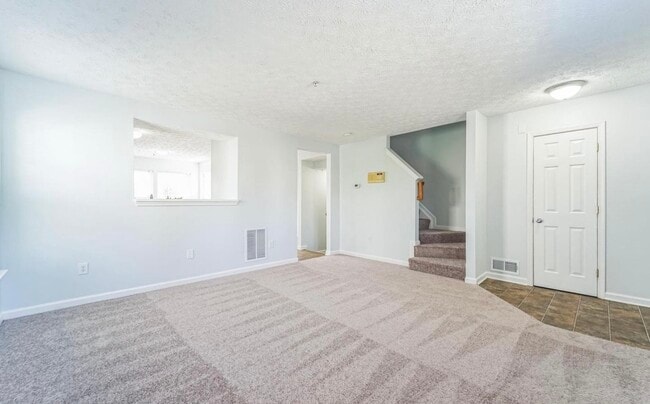 Photo - 11 Gemstone Ct