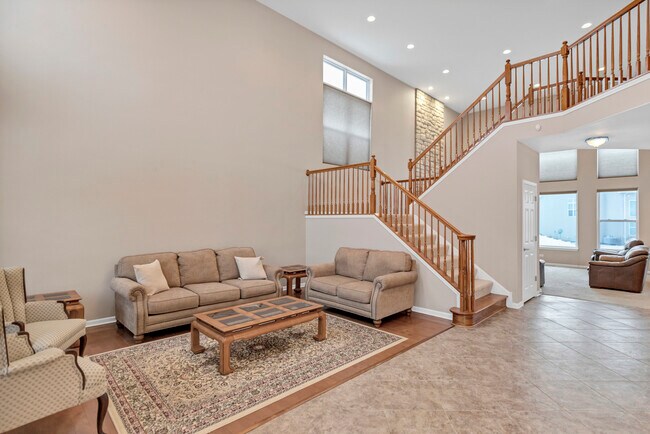 Photo - 426 Kingfisher Rd