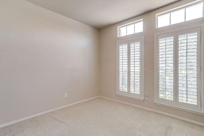 Photo - Fully Furnished 3 bed, 2 bath in White Settlement!