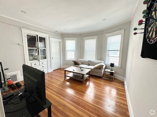 Building Photo - 37 Sudan St Rental