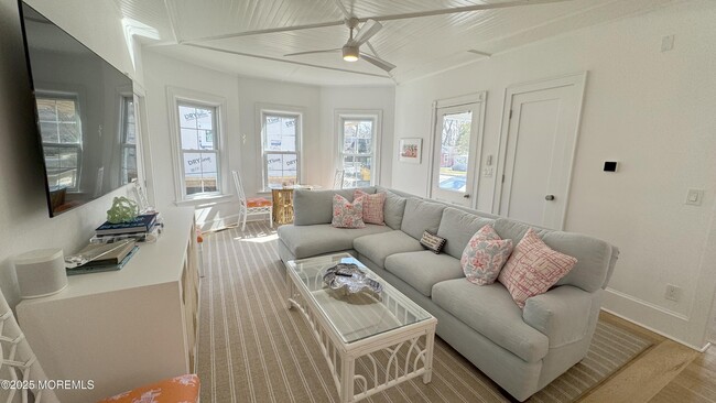 Photo - 258 Osborne Ave