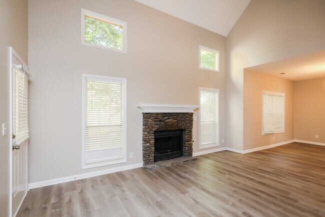 Photo - 2627 Windage Dr SW