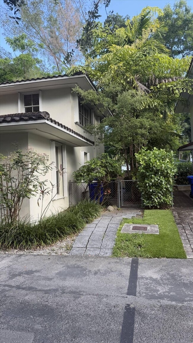 Photo - 3611 SW 37th Ave Unit 19