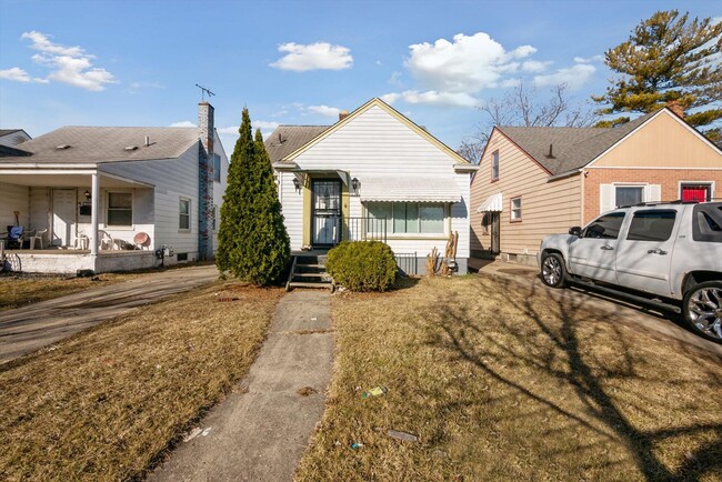 Building Photo - $1095 3 bedroom bungalow Rental