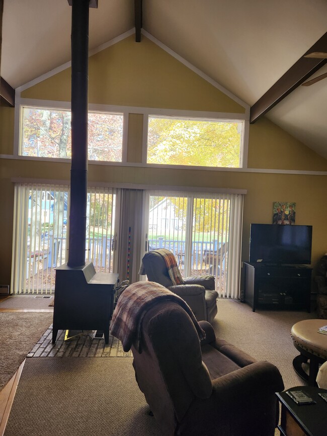 Building Photo - 10905 1st St