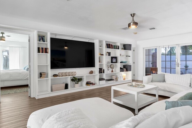 Photo - 2233 SE 15th St Casa