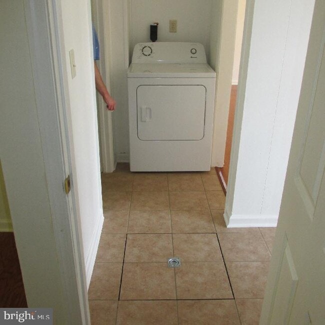 Photo - 118 Weber St