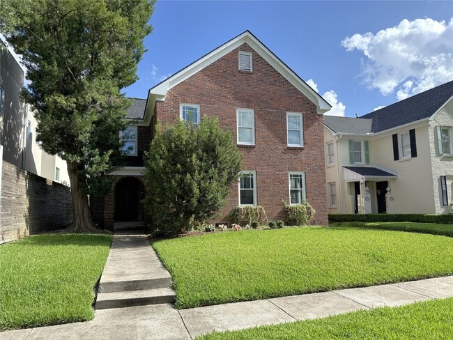Photo - 2311 Wroxton Rd