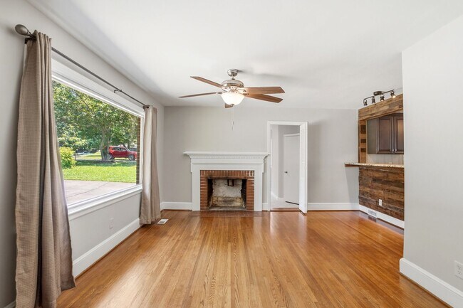 Photo - Move-in Ready 3 Bedroom Ranch Home in Eastway Park