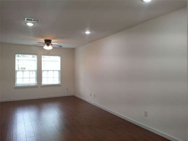 Photo - 22262 Adams St