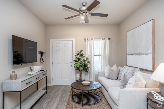 1BR, 1BA - 794 SF - Atlas at Cabot