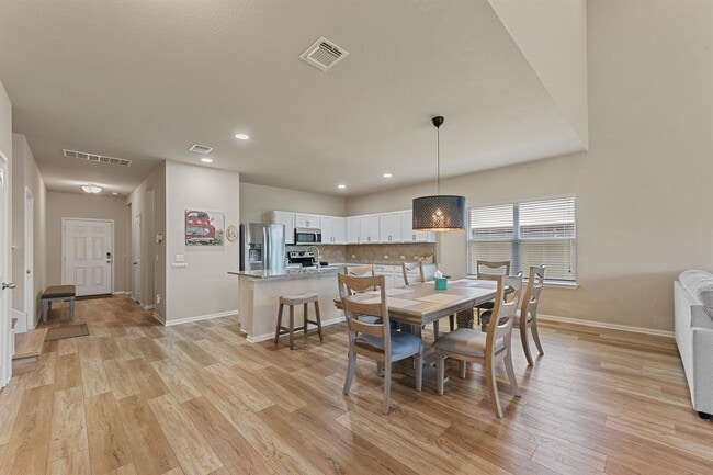 Photo - 122 Denton Dr