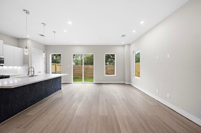 Photo - 24A Bucan St