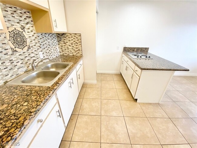 Photo - 3712 Royal Crest St Unit 8
