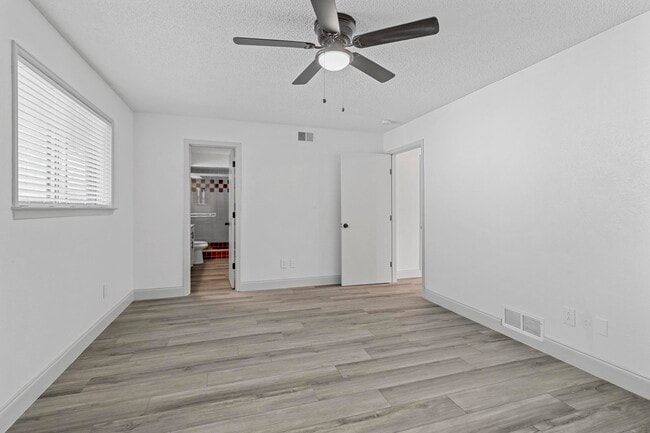 Photo - 2404 Kentfield Ln