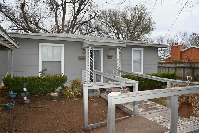 Photo - Handicap Accessible 2 Bed 1 Bath With Huge Yard In Burkburnett!