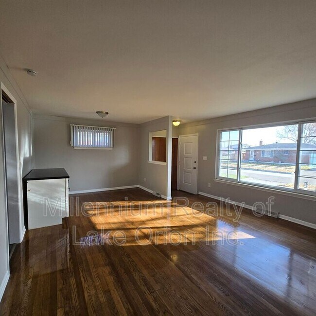 Photo - 11539 Hanford Dr