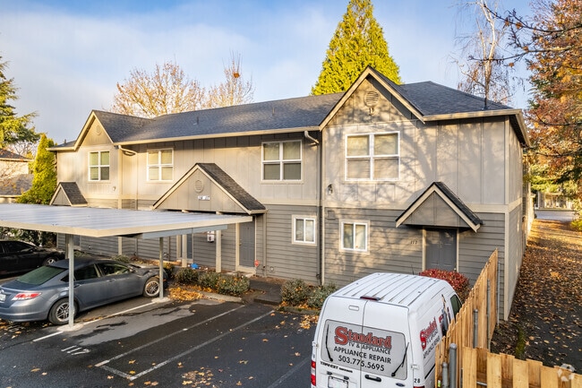 Tuxedo Park Apartments