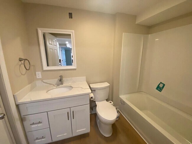 Photo - 932 Massachusetts Ave Unit 1