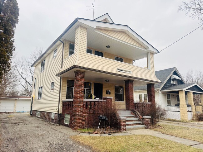 Photo - 12713 Craven Ave Unidad UP