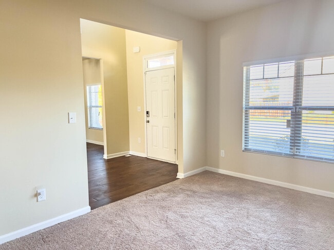 Photo - 380 Stablebridge Dr