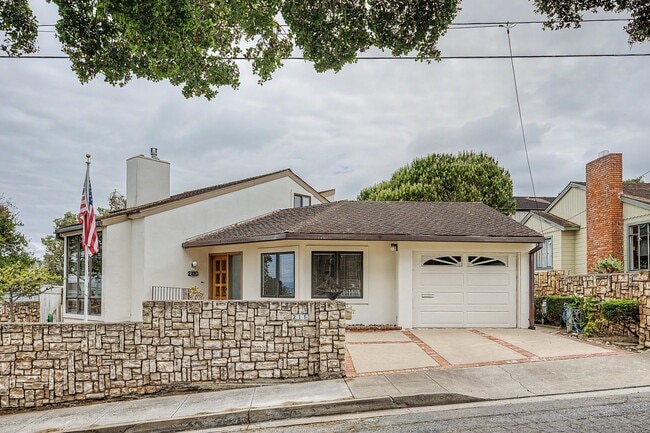 Building Photo - Charming 2 Bedroom Pacific Grove Home with Ocean Views