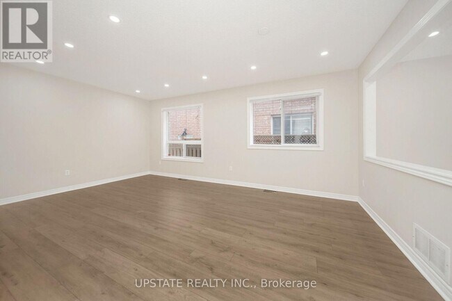 Photo - 46 Velvet Grass Ln
